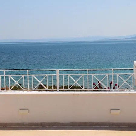 Seafront * Gialtra