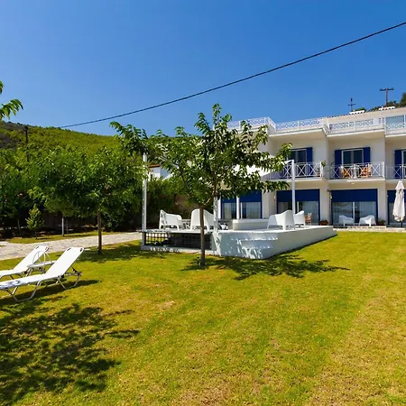 וילה Seafront Gialtra